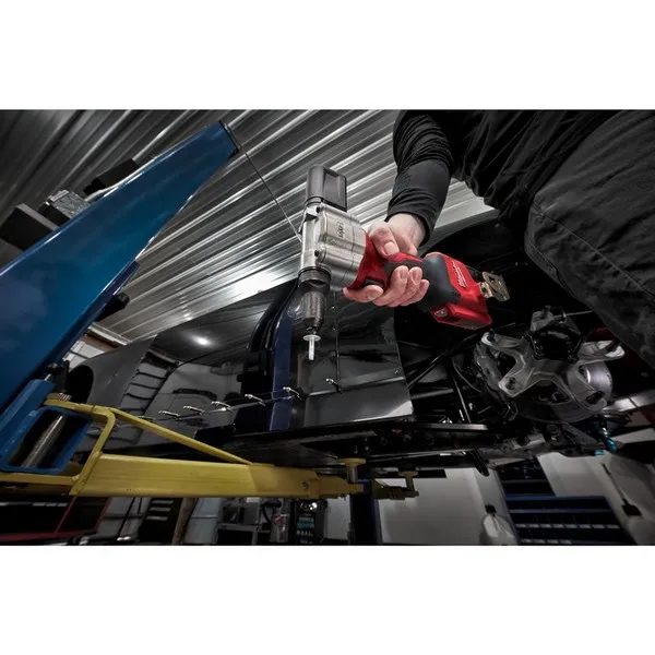 Rivettatrice compatta Milwaukee M12 BPRT