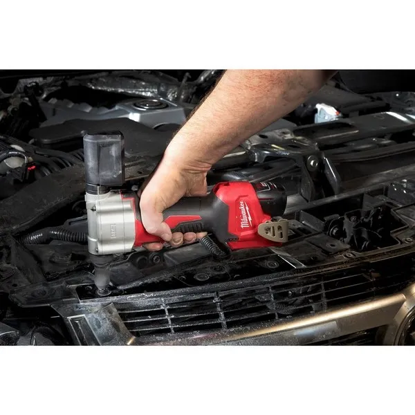 Rivettatrice compatta Milwaukee M12 BPRT