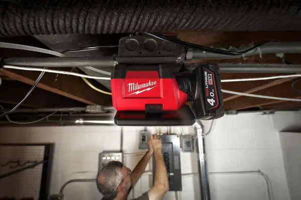 Faro led ruotabile Milwaukee M12 PAL-0