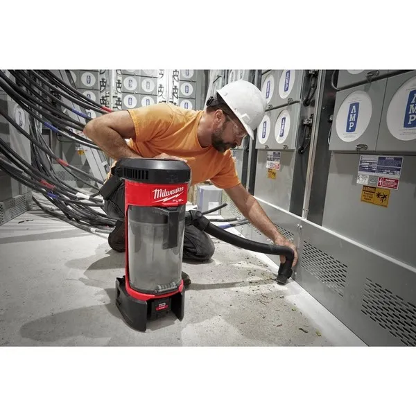 Aspiratore spalleggiato M18 FBPV