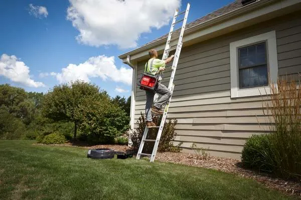 Stasatrice compatta Milwaukee M18 FCSSM