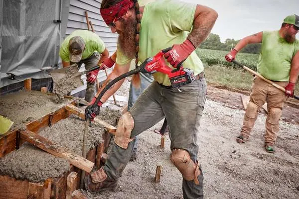 Vibratori per calcestruzzo ad ago Milwaukee M18 FCVN