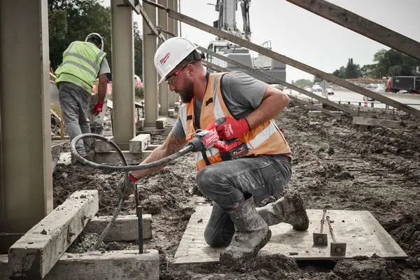 Vibratori per calcestruzzo ad ago Milwaukee M18 FCVN