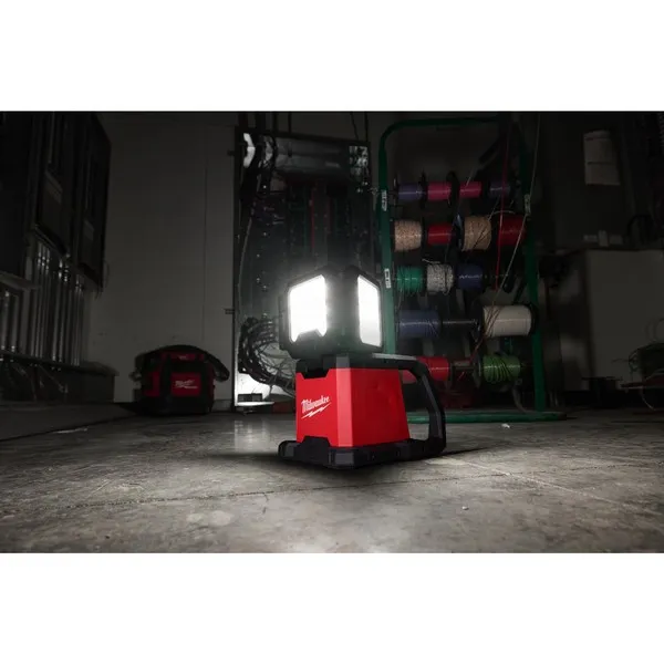 Faro LED 18V 3 teste M18MDTL