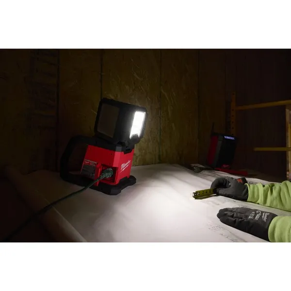 Faro LED 18V 3 teste M18MDTL
