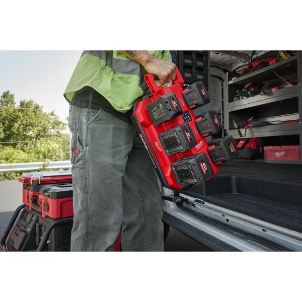 ?Caricabatterie PACKOUT per mezzi mobili M18MPC6