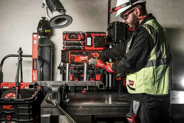 Smerigliatrice angolare Milwaukee M18 ONEFSAG125XB-0X