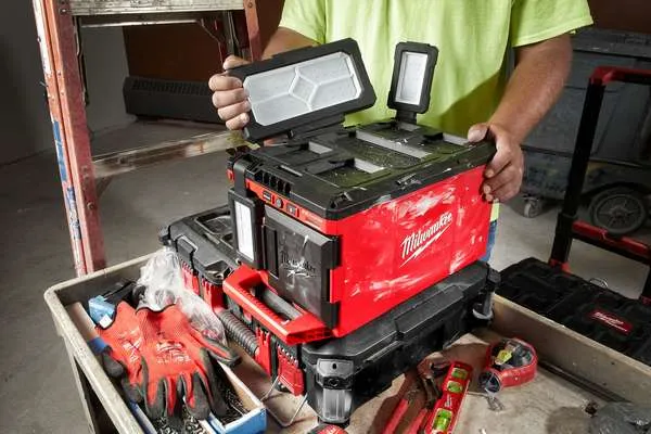 Faro Milwaukee PACKOUT M18 POALC-0