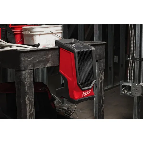 Speaker Bluetooth 18Volt con Power Bank M18 SPEJSG2