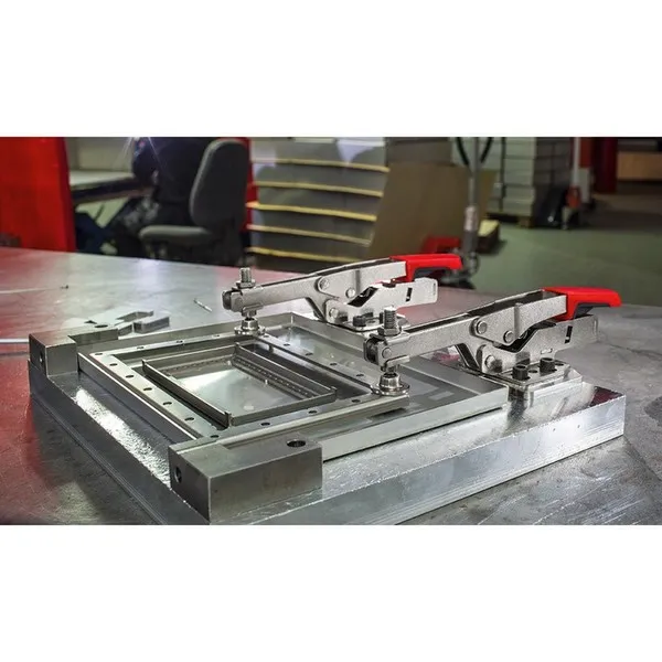 Strettoio con pressore verticale STC-HH